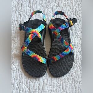 Chacos women’s size 11 NWOT Colorful Tie-Dye Sandals in excellent condition